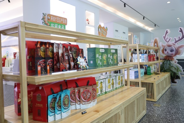 琳琅满目的名优产品。